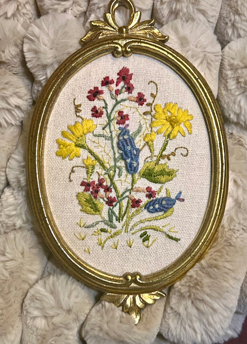 embroidered wall art set